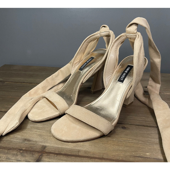 Nine West Women's Kelsie Ankle Wrap Heeled Sandals Size 6 Beige Faux Suede - Picture 4 of 12